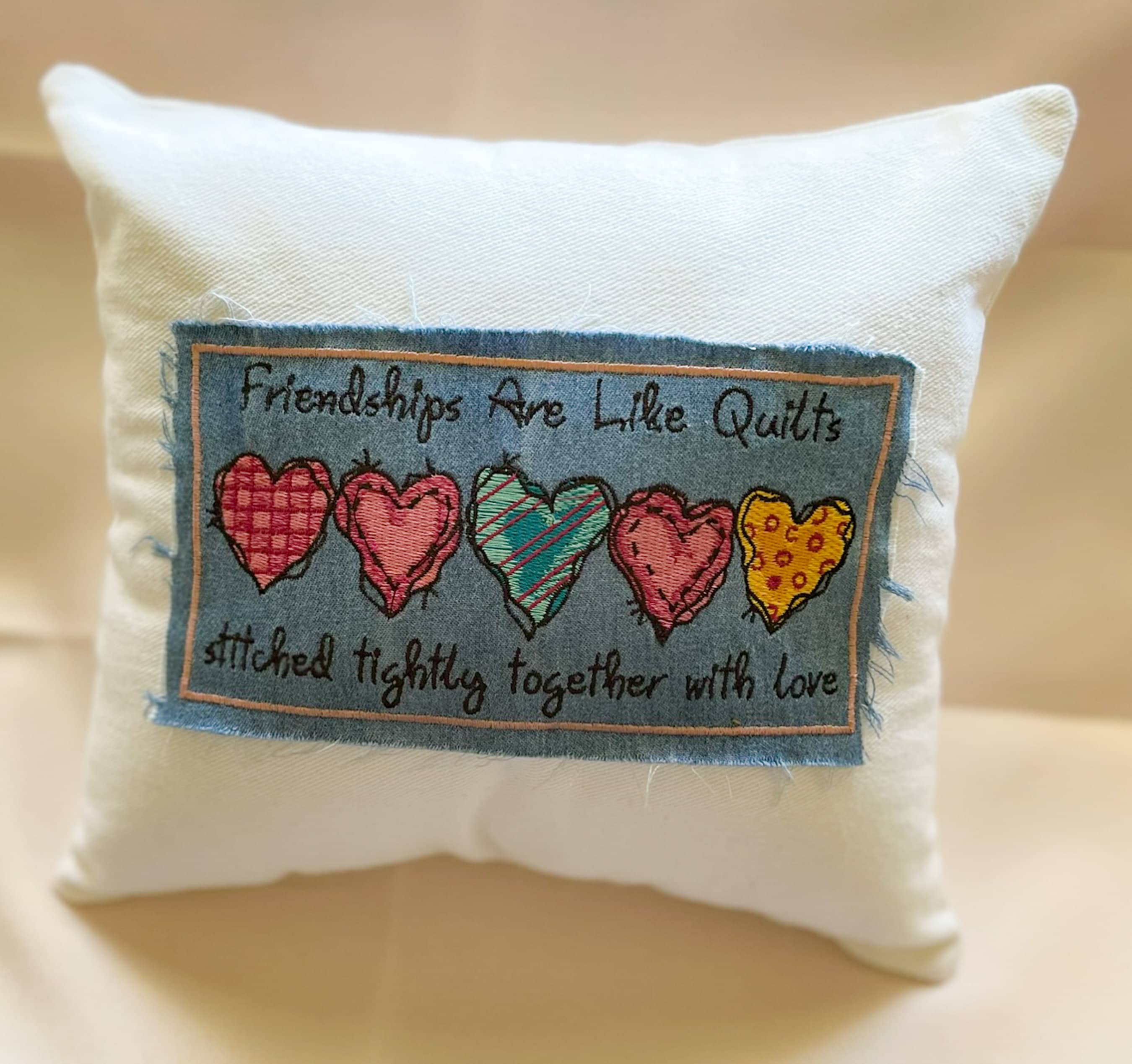  Friendship Quotes Throw Pillow Covers True Friends Gifts Best  Friends Pillow Covers Cushion Cover for Women Girl Friendship Gift for  Birthday : Home & Kitchen