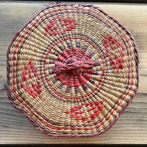 Decorative Woven Seagrass Basket- Lidded