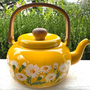 Cheery Daisy Enamel Teapot, Mid-century