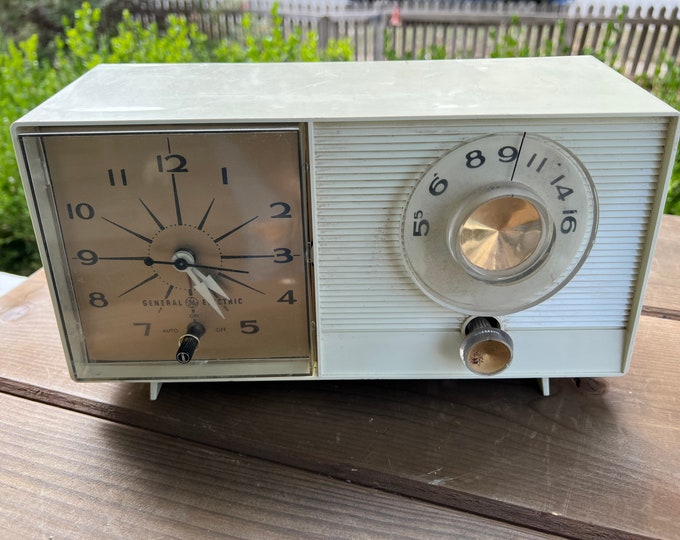 Vintage General Electric Clock Radio, C403G Etsy