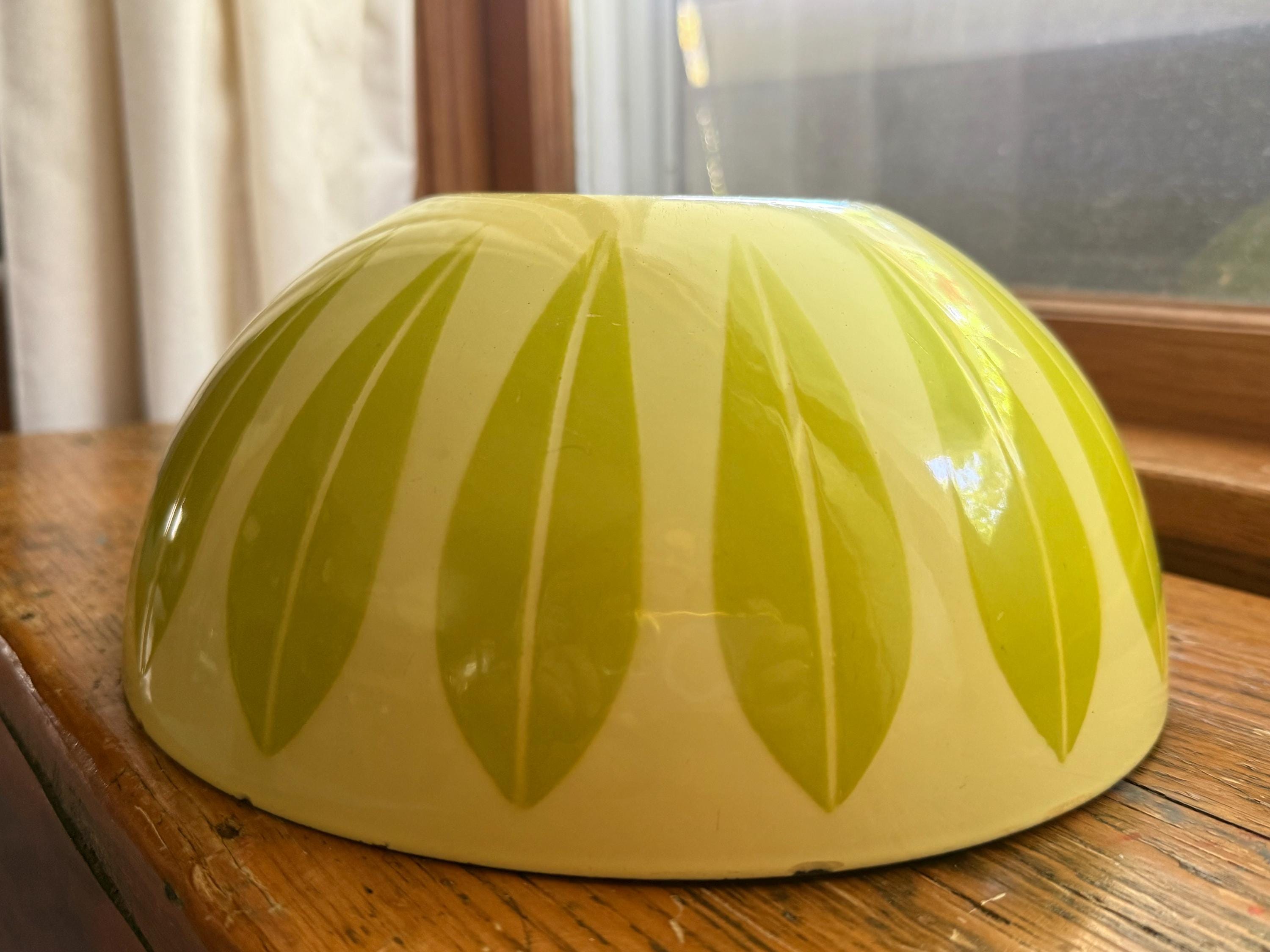 Cathrineholm Lotus 9 Bowl - Etsy