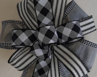 Custom Farmhouse Bow for Wreath, Wreath Bow for door, bow for door hanger, everyday bow, farmhouse bow, black and white bow for wreath