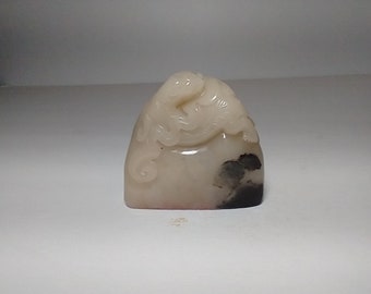 Three consecutive Shoushan Ishida yellowstone seals made in the Qing Dynasty\u2014004
