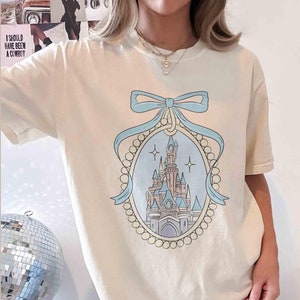 Camiseta Comfort Colors con diseño del Castillo de las Princesas Disney, Camiseta del Reino Mágico, Camiseta vintage del Castillo, Camiseta de vacaciones familiares Disney, Camiseta de las Princesas Disney