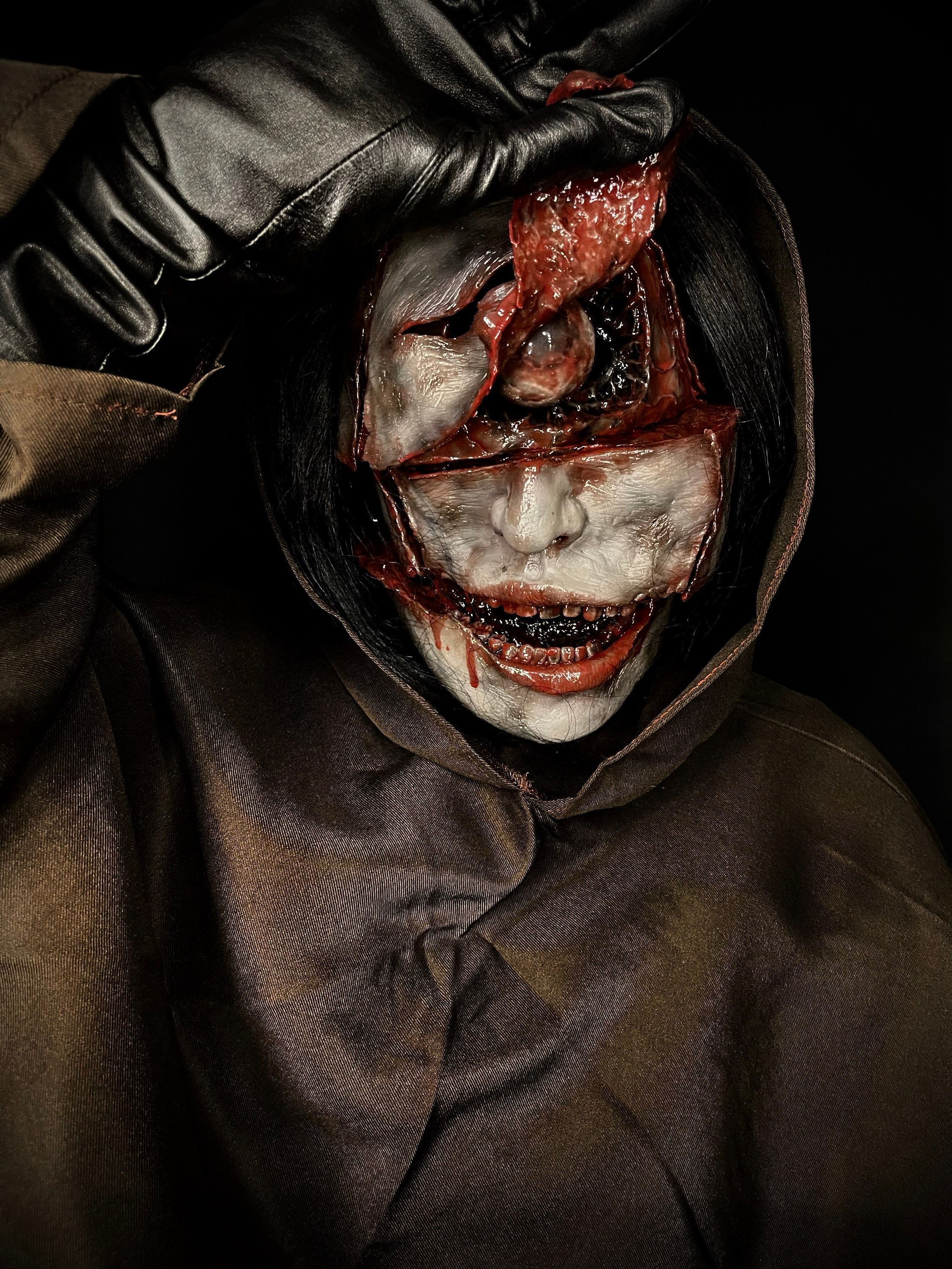 Buy ー受注生産ー シリコンモンスターマスク 大きな目玉と皮膚が