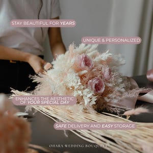 Boho Trockenblumen Boutonniere - Konservierte Bräutigam Accessoires zur Hochzeit mit Pampasgras - Weiß,beige,taupe. Bild 3