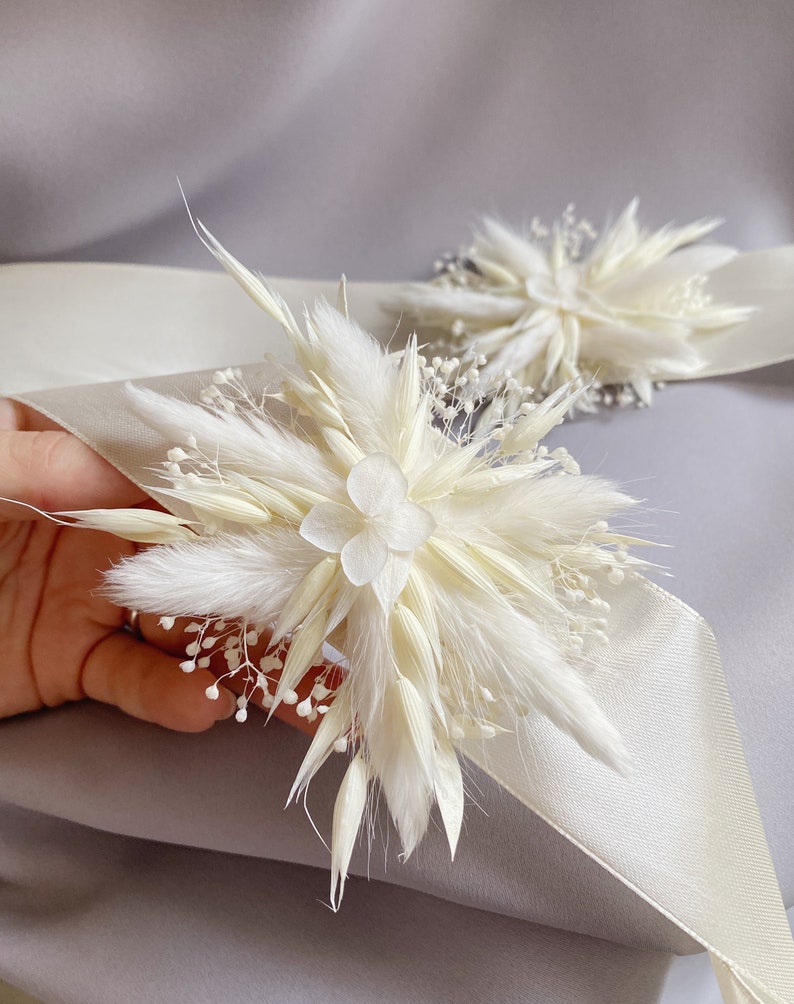 Bridesmaid bracelet natural dried flowers white for bridesmaids and bride wrist corsage for wedding bridesmaid gift boho wedding accessories image 3