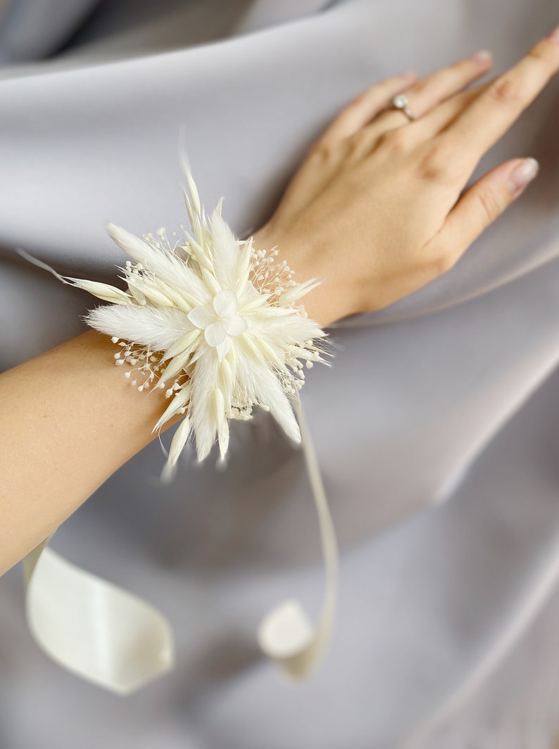Bridesmaid bracelet natural dried flowers white for bridesmaids and bride wrist corsage for wedding bridesmaid gift boho wedding accessories image 4