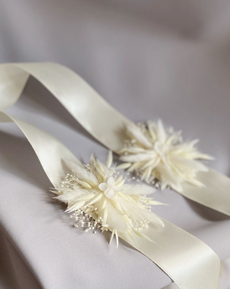 Bridesmaid bracelet natural dried flowers white for bridesmaids and bride wrist corsage for wedding bridesmaid gift boho wedding accessories image 1