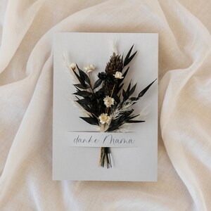 Geschenk Muttertag Grußkarte mit Trockenblumen, Muttertagskarte, Geschenk zum Muttertag, Geschenkidee, Muttertagsgeschenk schwarz