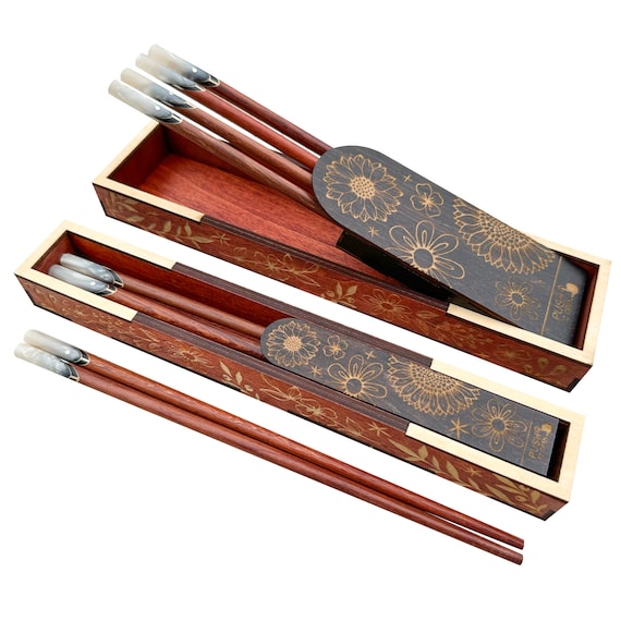 Chopsticks Personalized with Box. Couple Chopsticks Box Case. Custom Name Engraved Chopsticks Set. Wedding Favor Gift.