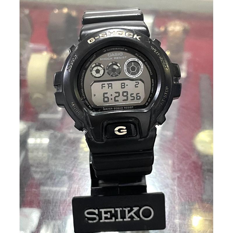Casio G poory Shock DW6900NB1 Wrist