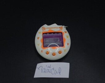 BANDAI TAMAGOTCHI オレンジ/ホワイト Amazon.co.jp: メスっち たまごっち 白&オレンジ バンダイ1997年版