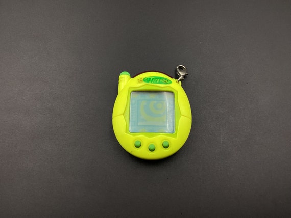 たまごっちコネクションV3 黄色、日本版 | 中古品 - Etsy 日本