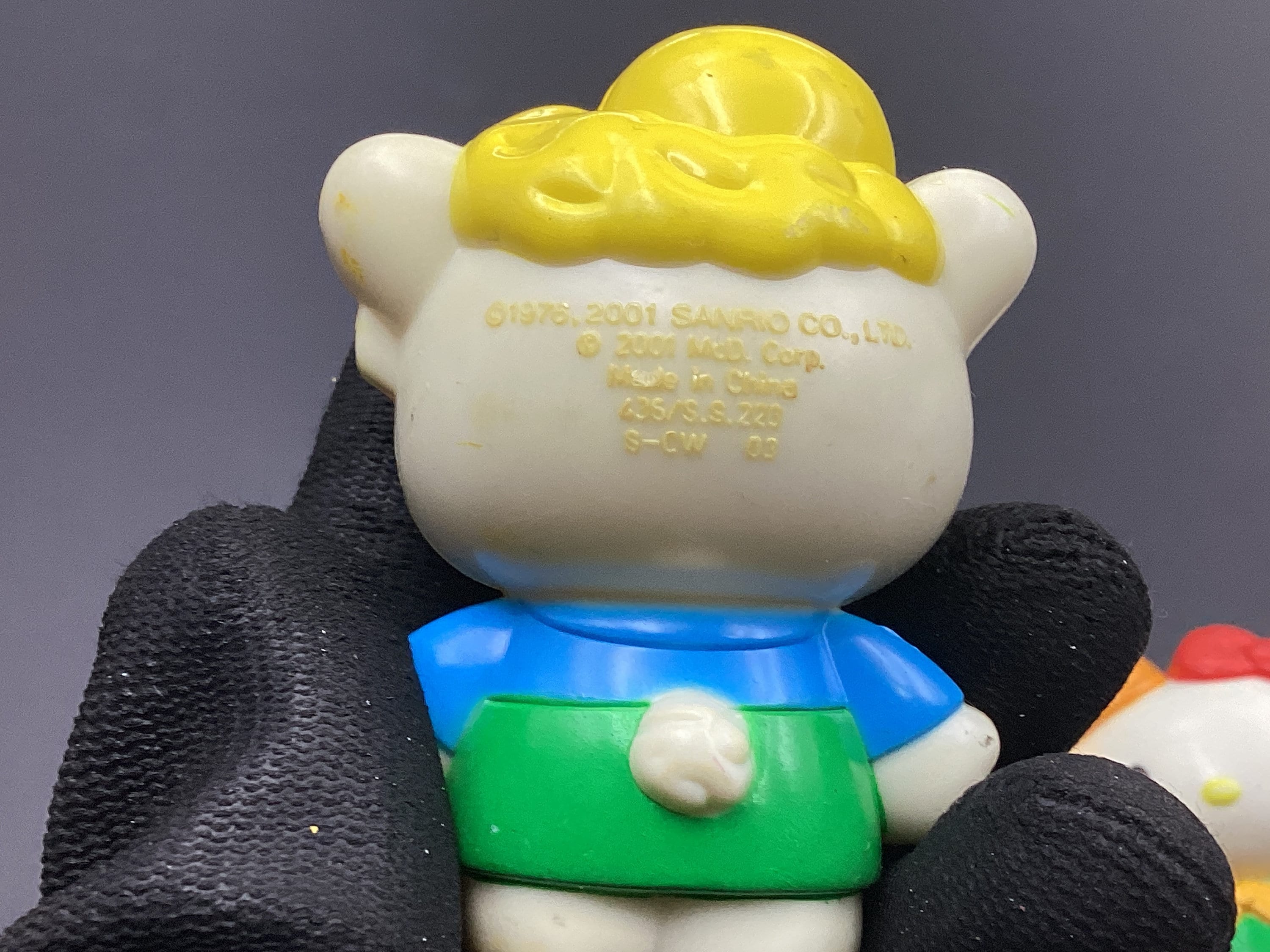 SKU MF F59 | ハローキティ サンリオ 2001 正規品おもちゃ | 約4cm