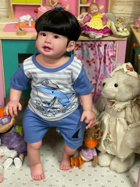 リボーンベビーアジアンぽっちゃり太ったふっくらとした大きな