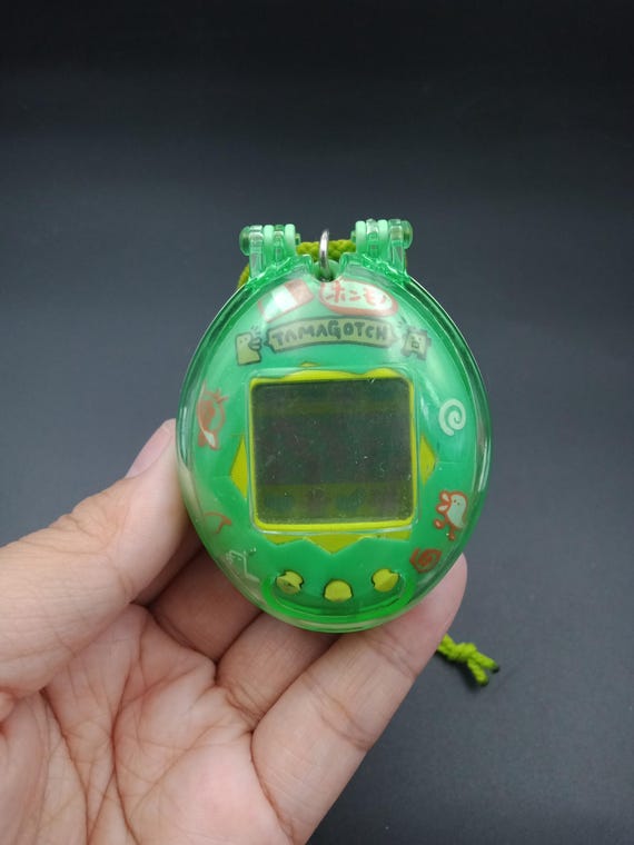 SKU B924P11741 | Tamagotchi P1/P2 Green Bandai Japanese Version