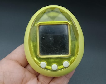 SKU YU66 | Tamagotchi ID Yellow Bandai Japanese V pet Toy