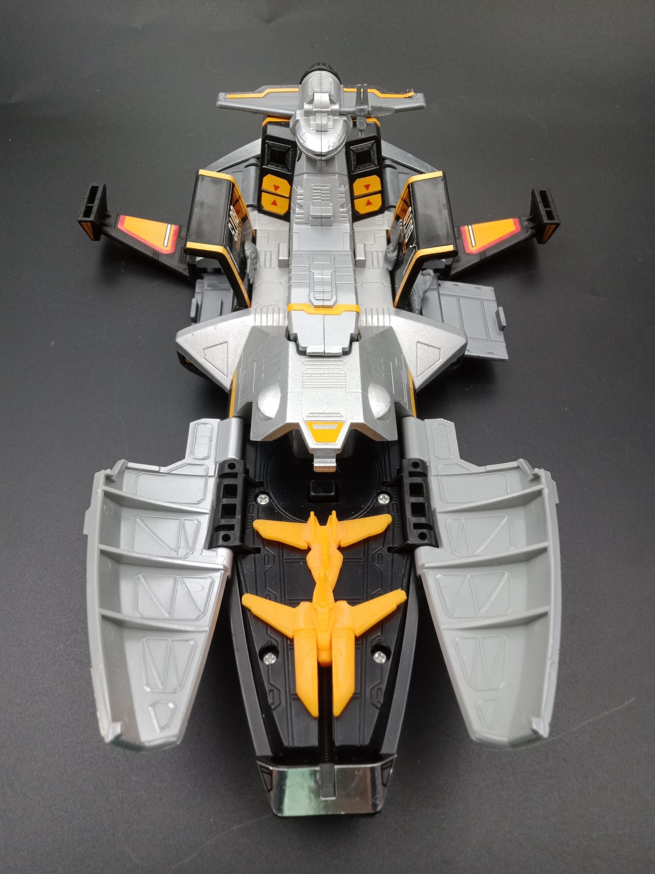SKU B772P8308 | Ultraman Tiga Artdessei Guts Vehicle - Etsy