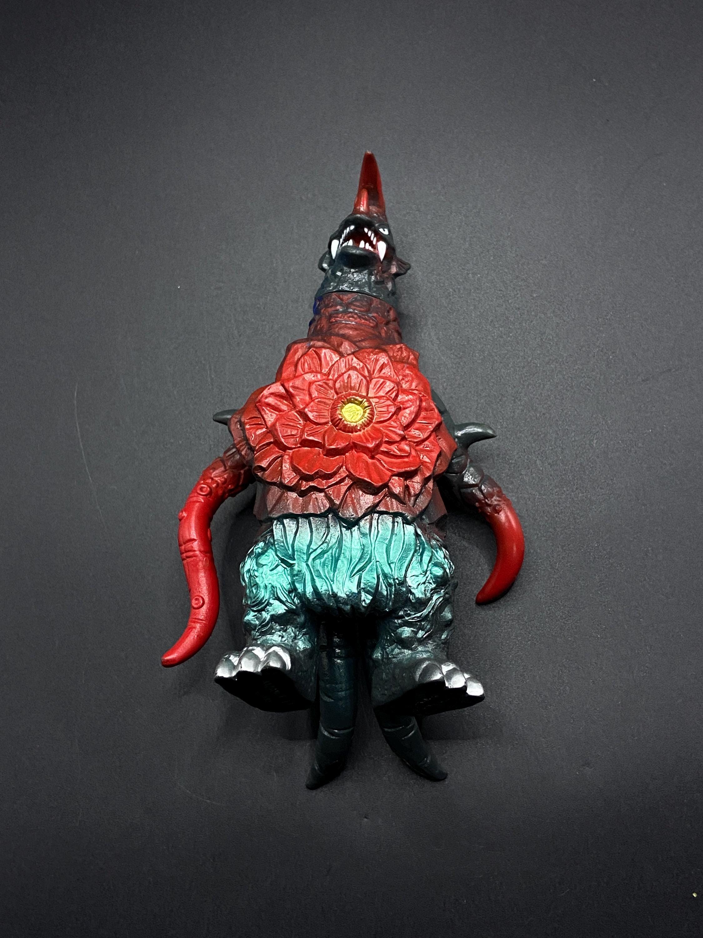 SKU B194P1826 | Bandai Ultraman Taro Ultra Kaiju Monster Astromons