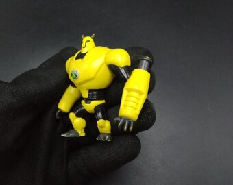 SKU | ベン10 アルティメット エイリアン アーモドリロ 4インチ