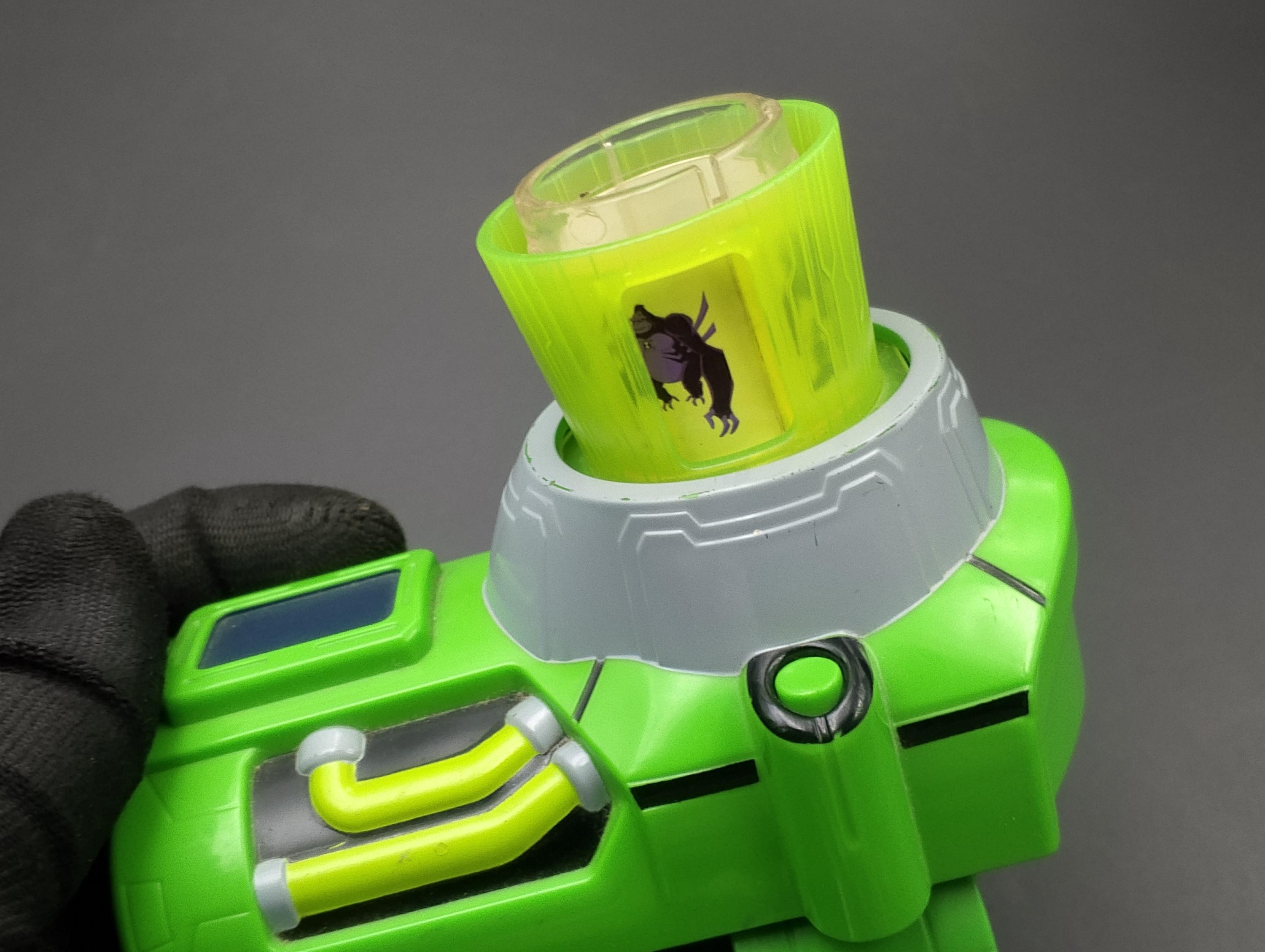 SKU DX F125 | Omnitrix Ben 10 Ultimate Alien Broken | Toy