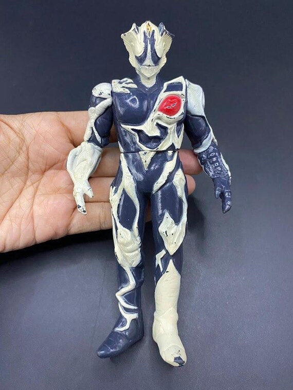 SKU B628P6348UL5 | Kyrieloid Ultraman Tiga Kaiju Bandai Japan 1996