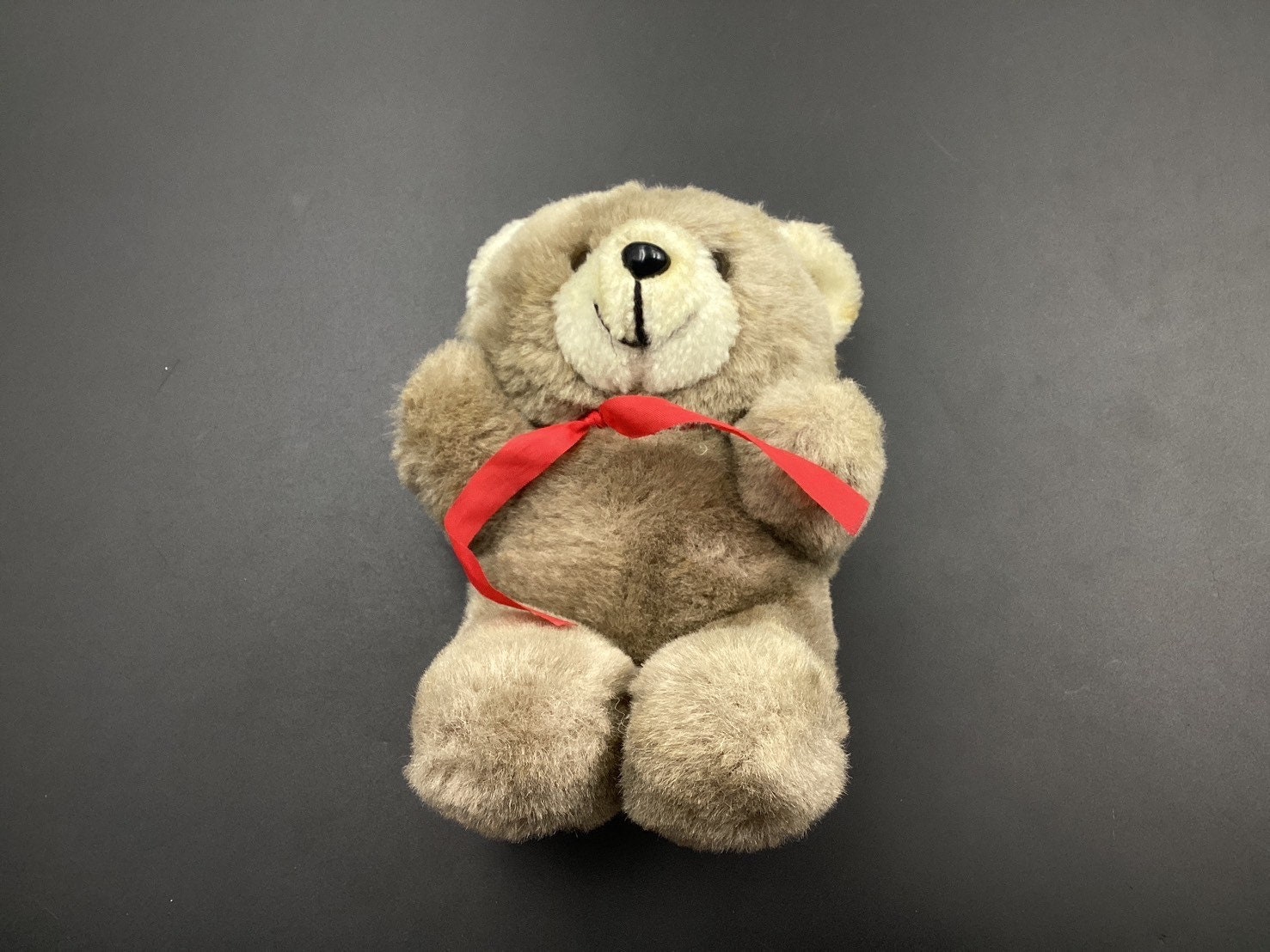 Vintage teddy bear red ribbon - Etsy 日本