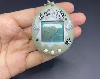 SKU B668P6926TA8 | Tamagotchi V1 Milky White - Etsy 日本