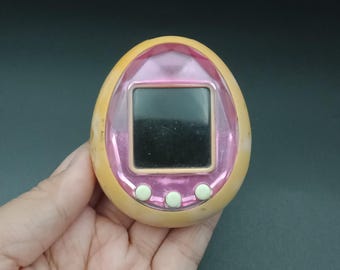 SKU YU45 / Tamagotchi ID Rosa Bandai Juguete Japonés