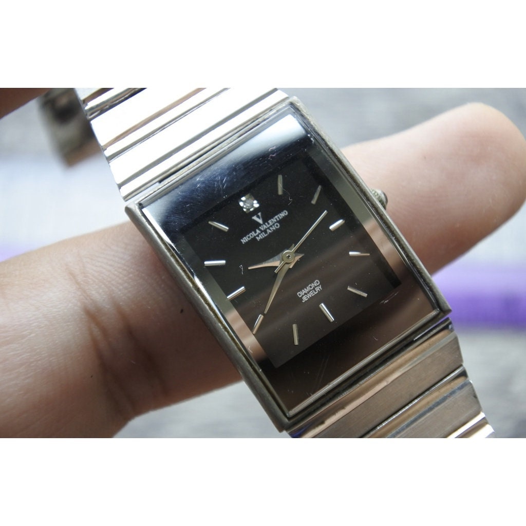 Nicola valentino watch shop