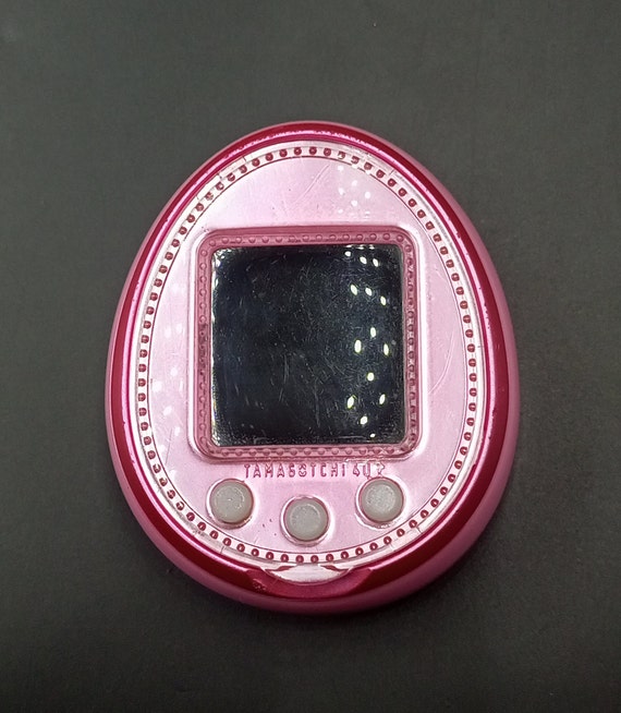 TAMAGOTCHI 4U PINK (たまごっち 4U ピンク)