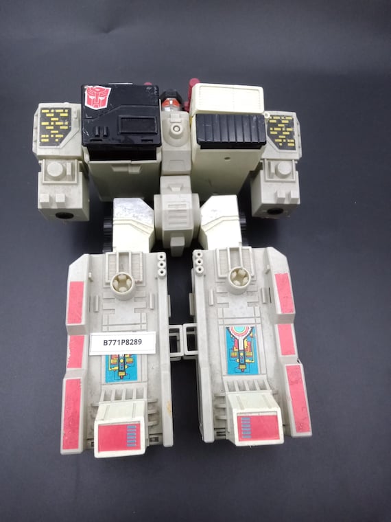 Metroplex Generations Toys