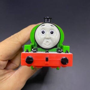 SKU B619P6085TH2 | Thomas Train Green 6 Racing Flags Flames Motorized Mattel Limited