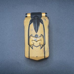 SKU B332P3979 | Bandai Power Rangers Mystic Force Black Gold Magi Ranger Magi Phone