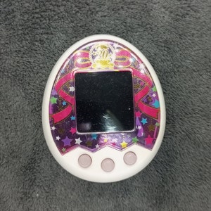 Tamagotchi Mix 20th Anniversary Rare Japan White (0101534