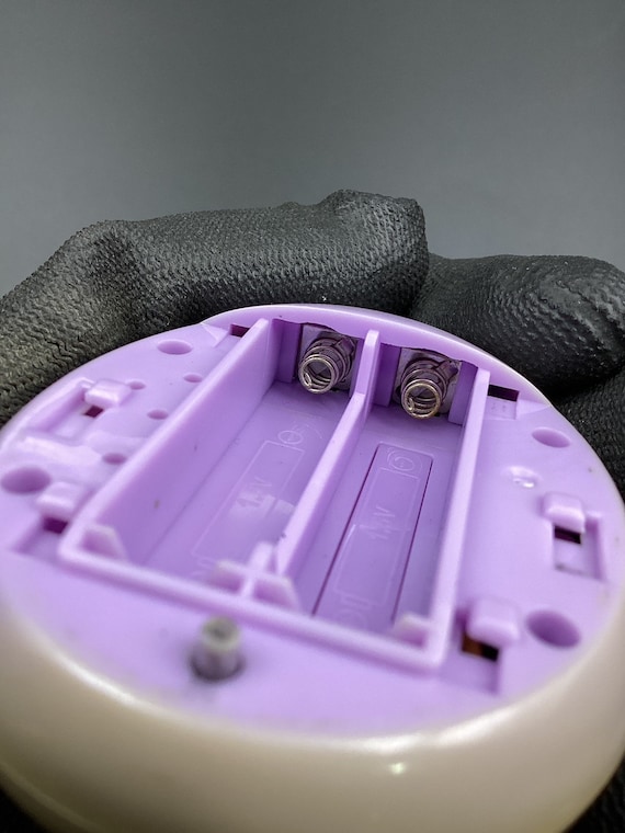 たまごっち ID L 日本版、レアな紫色のシェル、中古