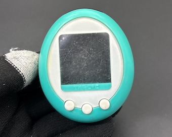 たまごっちプラス カラー、ホワイト、日本版 | 中古 | SKU F0011