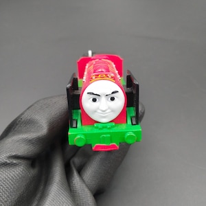 Artikelnummer B815P9675 | Thomas & Vännerna Motoriserat Tåg Äkta Takara Tomy Japan