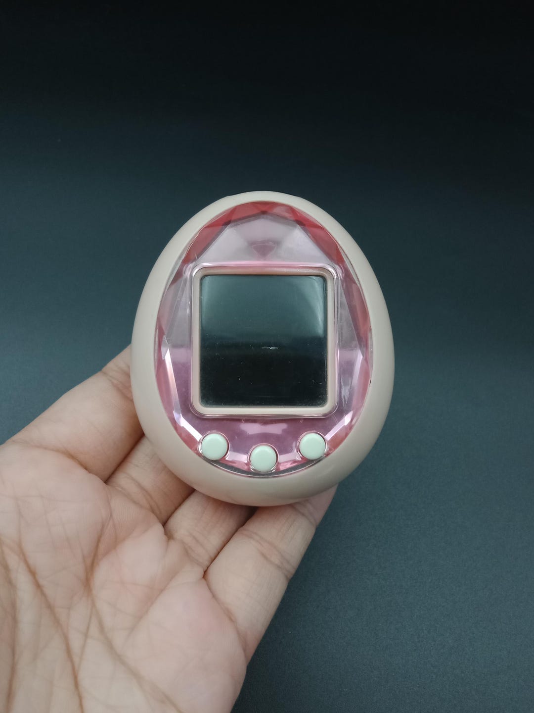 SKU YU59 |たまごっち ID ピンク バンダイ ジャパニーズ V ペット