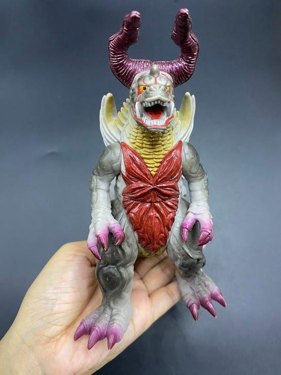 SKU B628P6273UL5 | Ultraman Gaia Ultra Monster Super Pazuzu