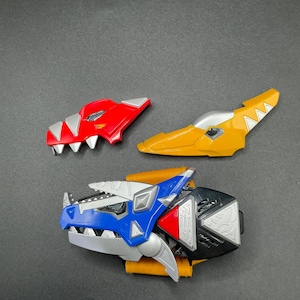 SKU B389P4426 | Abaranger Dino Thunder DX Dino Brace Morpher