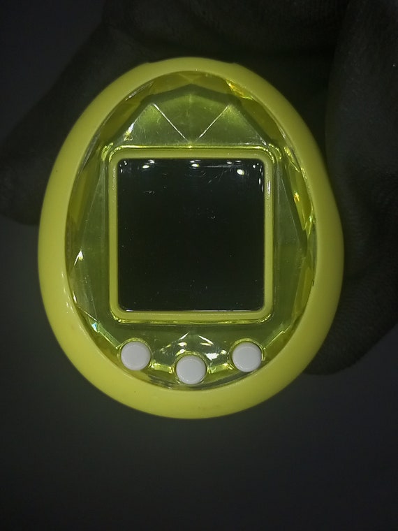 たまごっちiD　Tamagotchi iD　イエロー Amazon.co.jp: Tamagotchi iD L イエロー (タマゴッチ