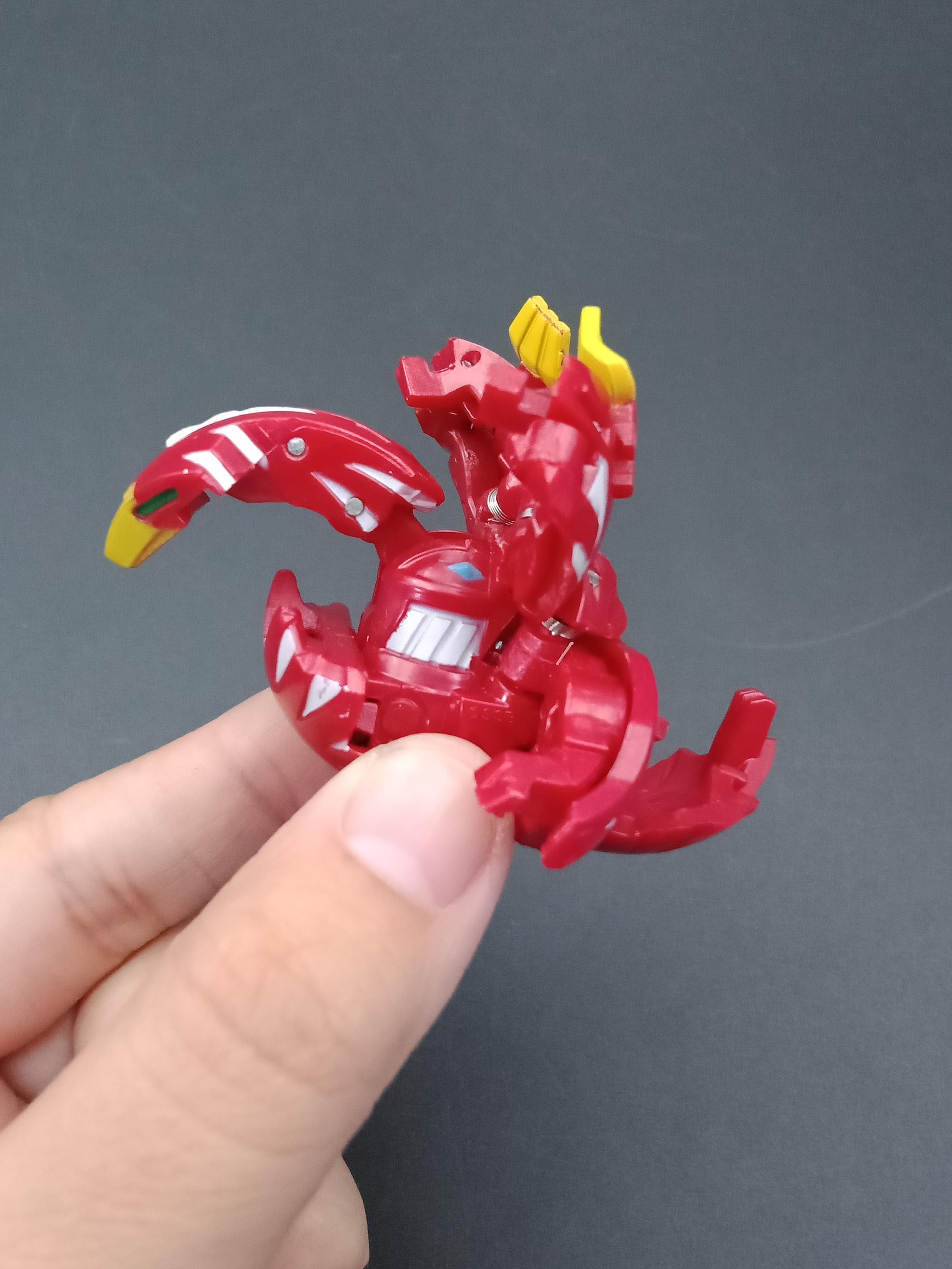 SKU B810P9126 | Bakugan Sbakutech Pyrus Flame Aigle Pyrus Saga