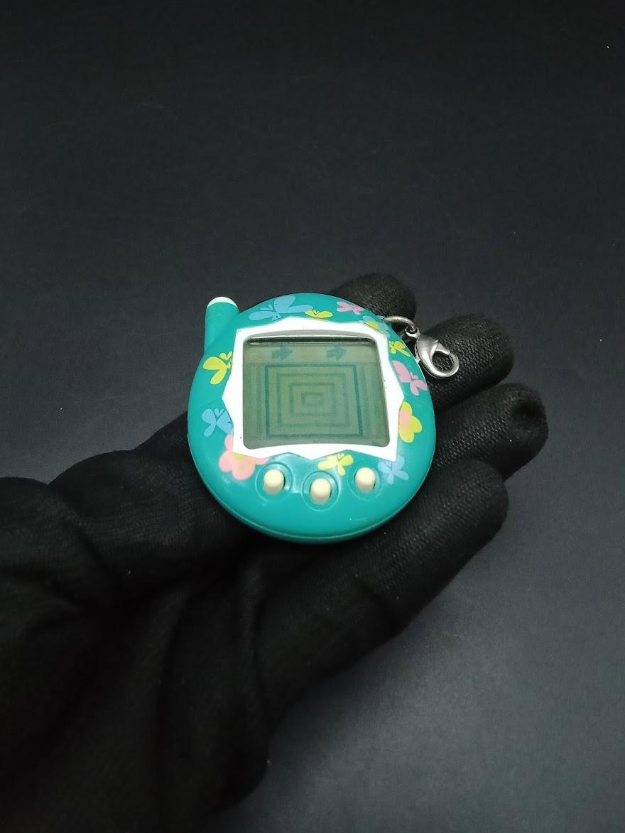 SKU B740P7857 |バンダイ ケータイ改二 たまごっちプラス ちょうちょ
