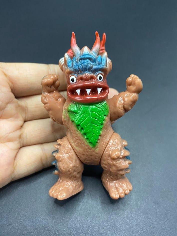 B627P6243 | ブルマァク ウルトラマンシリーズ カプセル怪獣 ブラウン