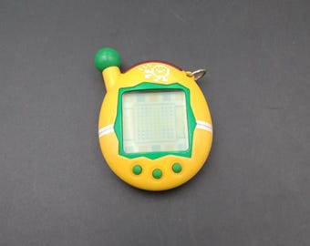 Bandai Tamagotchi 本体 2007年製 SKU B646P6716 TA8 | Original 1997 Bandai's Tamagotchi Virtual