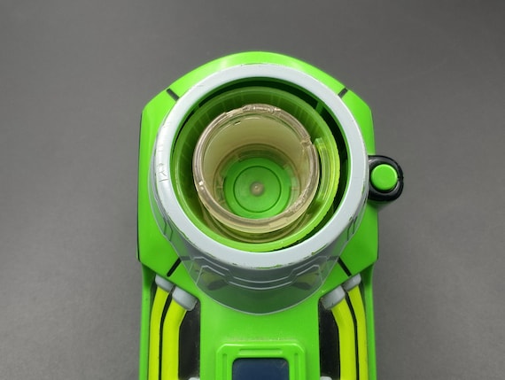 SKU DX F125 | Omnitrix Ben 10 Ultimate Alien Broken | Toy