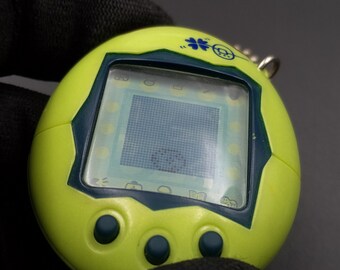 Tamagotchi Connection グリーン Tamagotchi Connection: Version 3 - Green Snake : Amazon.sg: Toys