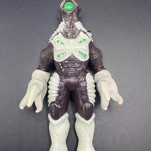 SKU B628P6316UL5 | Alien Zamu Seijin 1995 Bandai Ultra Monster Ultraman Tiga Kaiju Figure 6.5&quot; Vtg